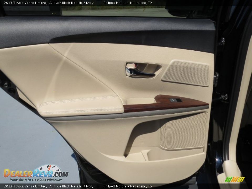 2013 Toyota Venza Limited Attitude Black Metallic / Ivory Photo #19