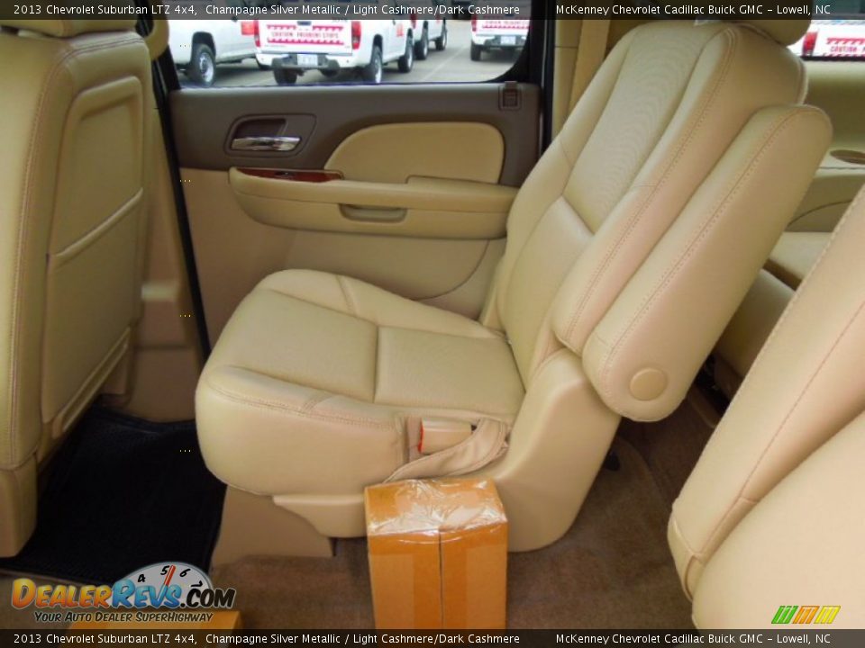 2013 Chevrolet Suburban LTZ 4x4 Champagne Silver Metallic / Light Cashmere/Dark Cashmere Photo #17