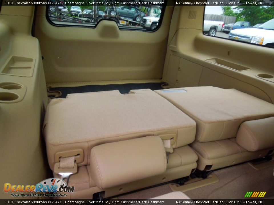 2013 Chevrolet Suburban LTZ 4x4 Champagne Silver Metallic / Light Cashmere/Dark Cashmere Photo #23