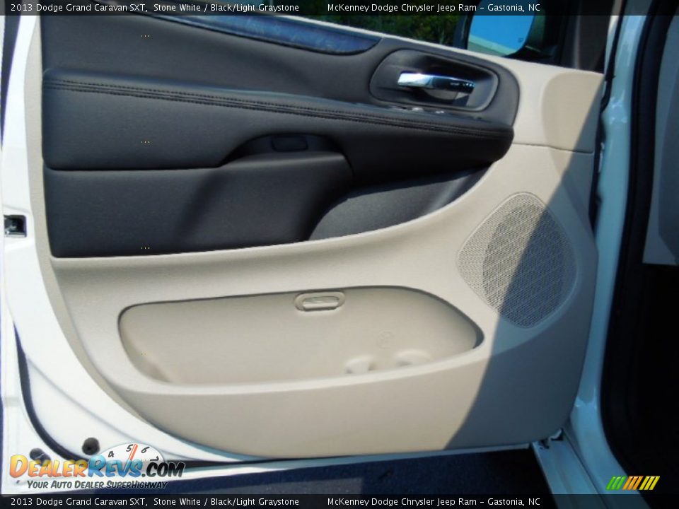 2013 Dodge Grand Caravan SXT Stone White / Black/Light Graystone Photo #10