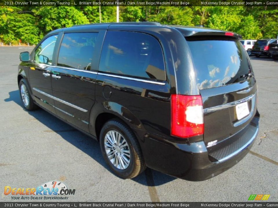 2013 Chrysler Town & Country Touring - L Brilliant Black Crystal Pearl / Dark Frost Beige/Medium Frost Beige Photo #5