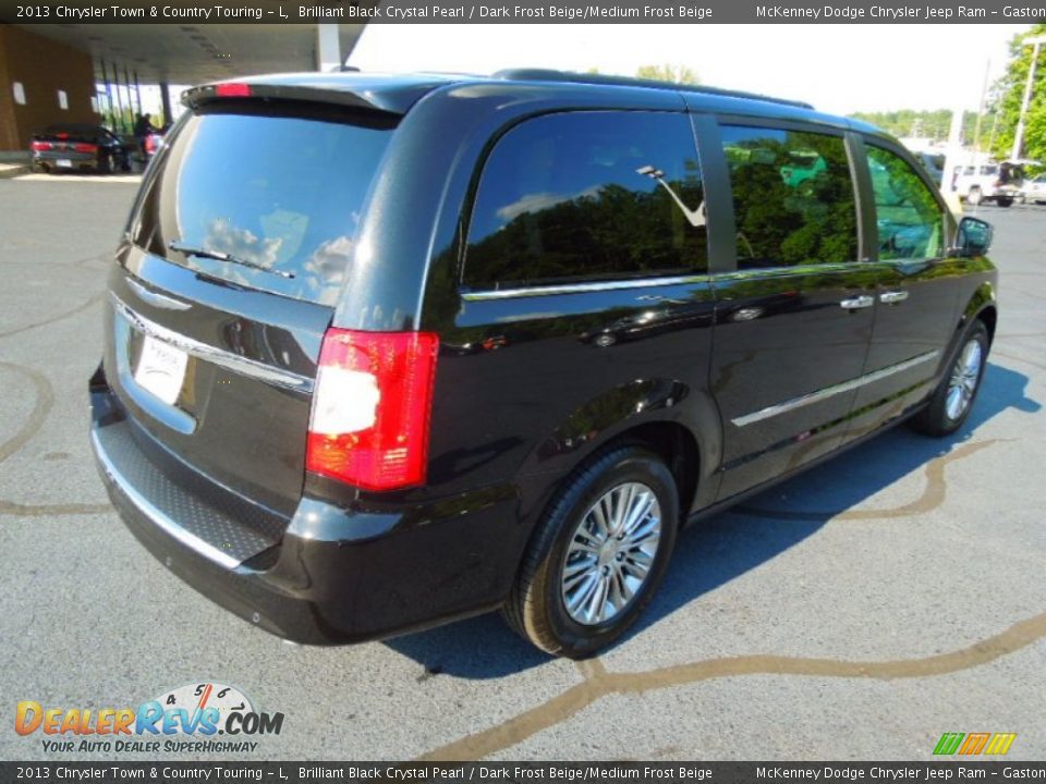 2013 Chrysler Town & Country Touring - L Brilliant Black Crystal Pearl / Dark Frost Beige/Medium Frost Beige Photo #6