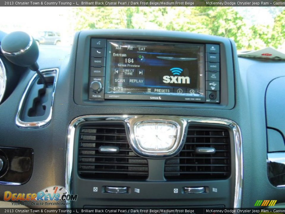 2013 Chrysler Town & Country Touring - L Brilliant Black Crystal Pearl / Dark Frost Beige/Medium Frost Beige Photo #11