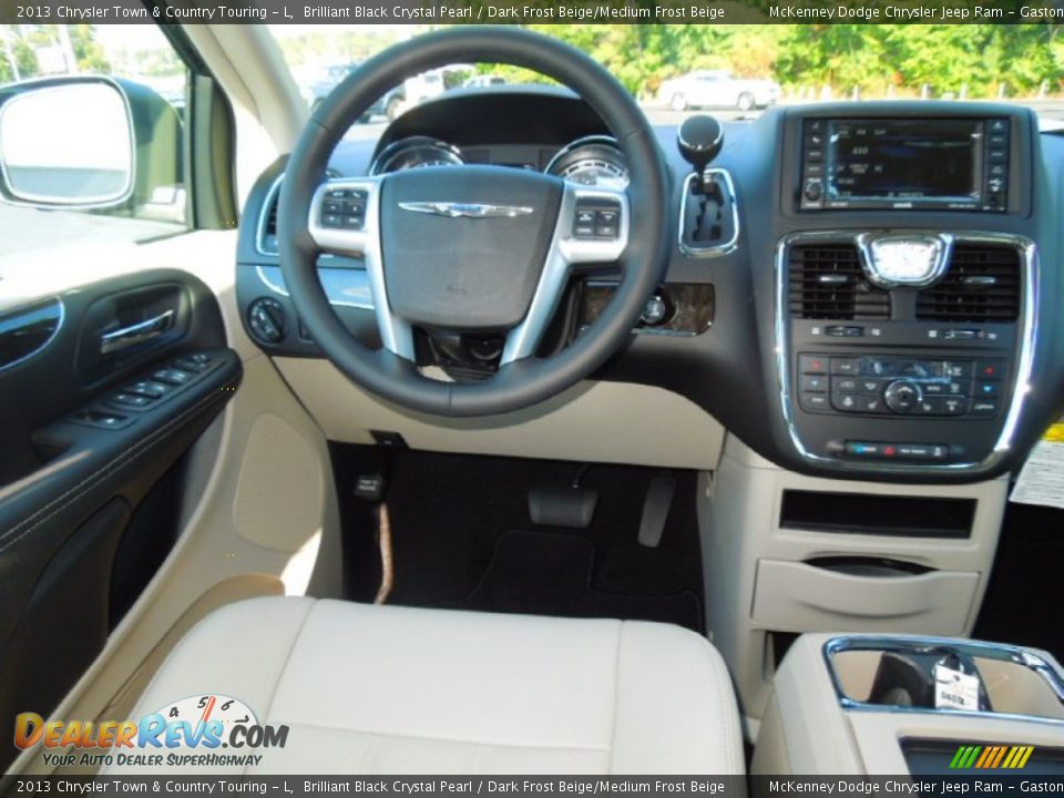 2013 Chrysler Town & Country Touring - L Brilliant Black Crystal Pearl / Dark Frost Beige/Medium Frost Beige Photo #18