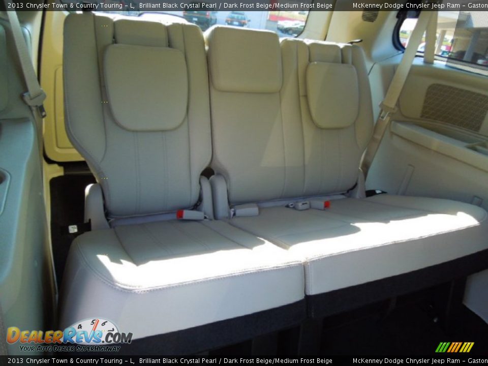 2013 Chrysler Town & Country Touring - L Brilliant Black Crystal Pearl / Dark Frost Beige/Medium Frost Beige Photo #22