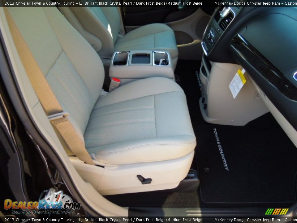 2013 Chrysler Town & Country Touring - L Brilliant Black Crystal Pearl / Dark Frost Beige/Medium Frost Beige Photo #23