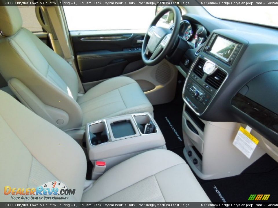 2013 Chrysler Town & Country Touring - L Brilliant Black Crystal Pearl / Dark Frost Beige/Medium Frost Beige Photo #24