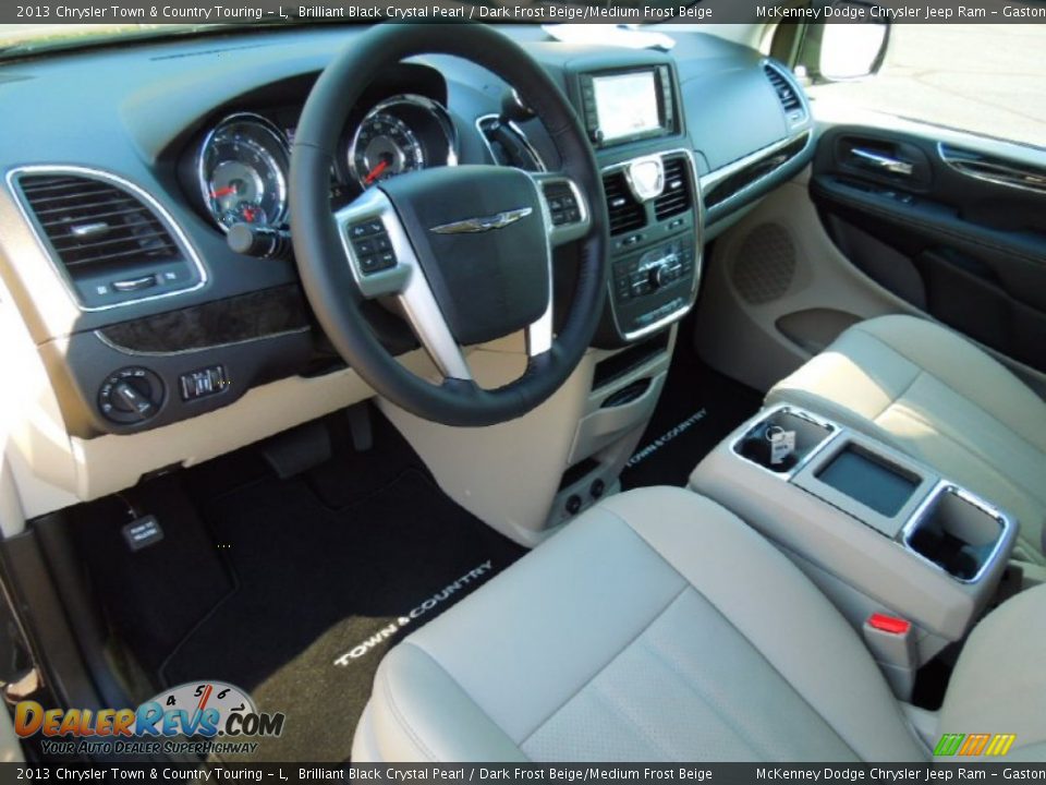 2013 Chrysler Town & Country Touring - L Brilliant Black Crystal Pearl / Dark Frost Beige/Medium Frost Beige Photo #28