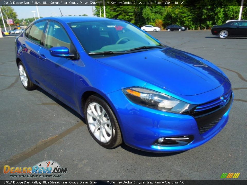 Front 3/4 View of 2013 Dodge Dart Rallye Photo #1