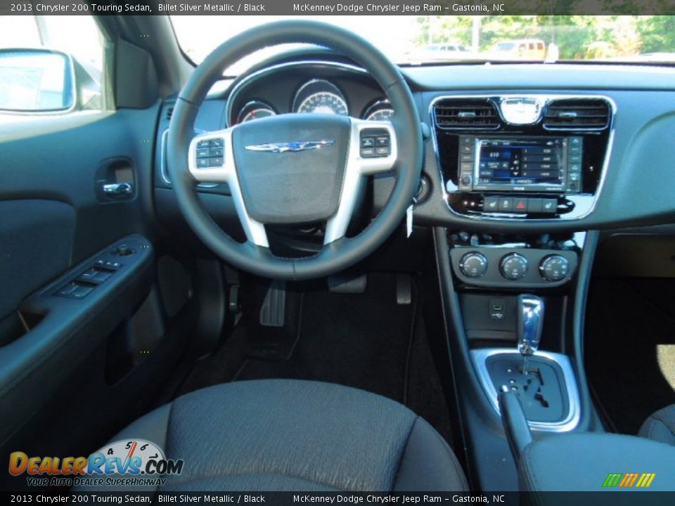 2013 Chrysler 200 Touring Sedan Billet Silver Metallic / Black Photo #17