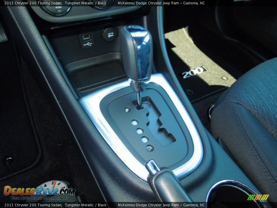 2013 Chrysler 200 Touring Sedan Tungsten Metallic / Black Photo #11