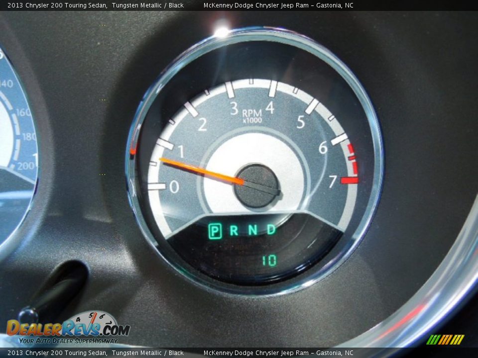 2013 Chrysler 200 Touring Sedan Tungsten Metallic / Black Photo #15