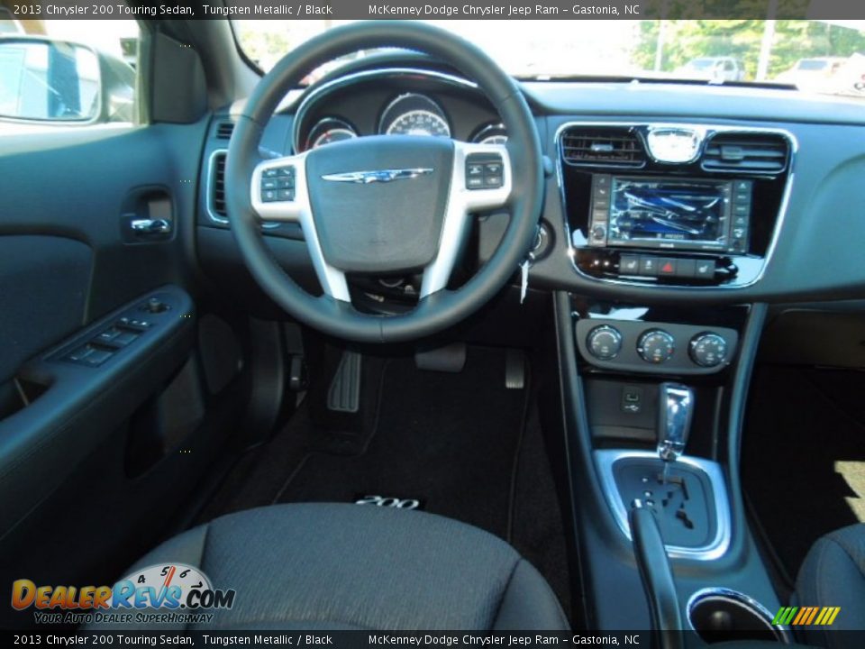 2013 Chrysler 200 Touring Sedan Tungsten Metallic / Black Photo #17