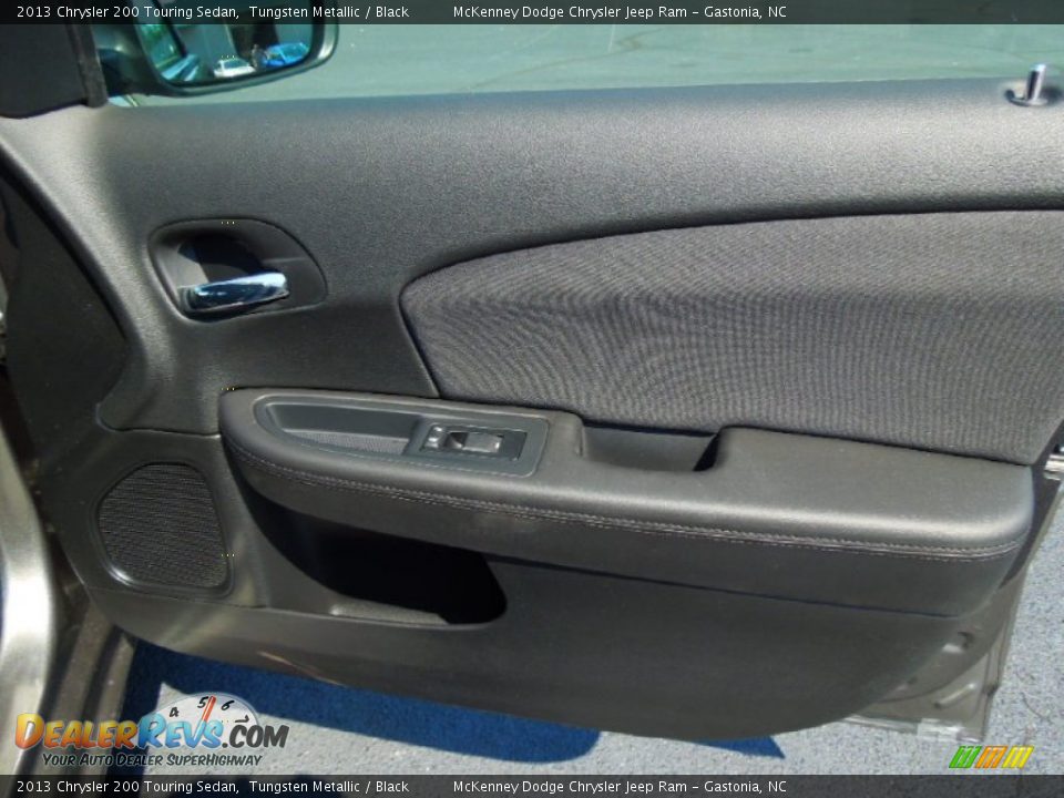 2013 Chrysler 200 Touring Sedan Tungsten Metallic / Black Photo #23