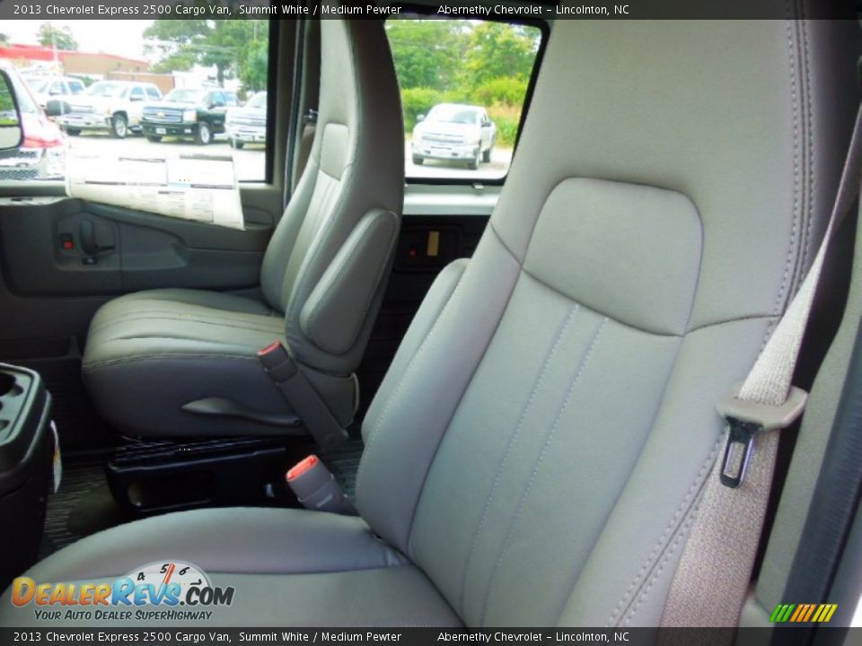 2013 Chevrolet Express 2500 Cargo Van Summit White / Medium Pewter Photo #9