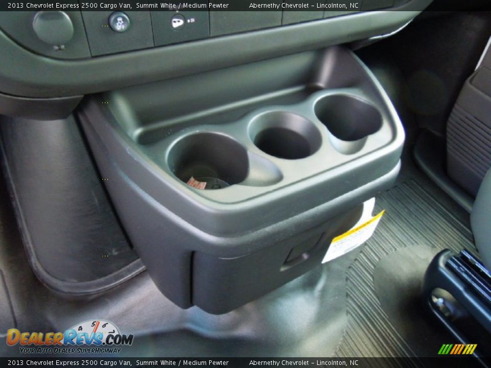 2013 Chevrolet Express 2500 Cargo Van Summit White / Medium Pewter Photo #11