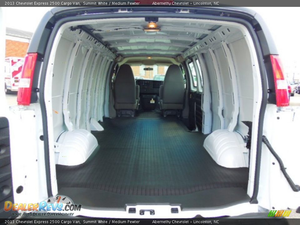 2013 Chevrolet Express 2500 Cargo Van Summit White / Medium Pewter Photo #15