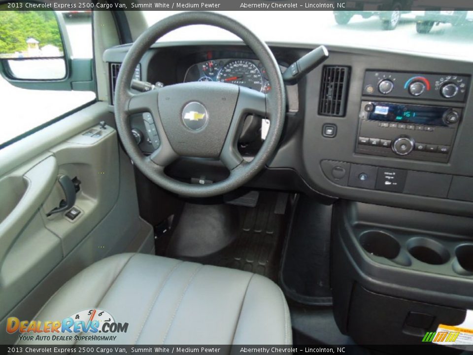2013 Chevrolet Express 2500 Cargo Van Summit White / Medium Pewter Photo #16