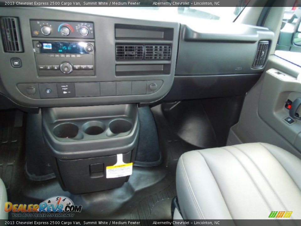 2013 Chevrolet Express 2500 Cargo Van Summit White / Medium Pewter Photo #17