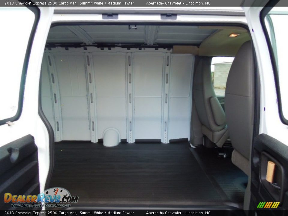 2013 Chevrolet Express 2500 Cargo Van Summit White / Medium Pewter Photo #18