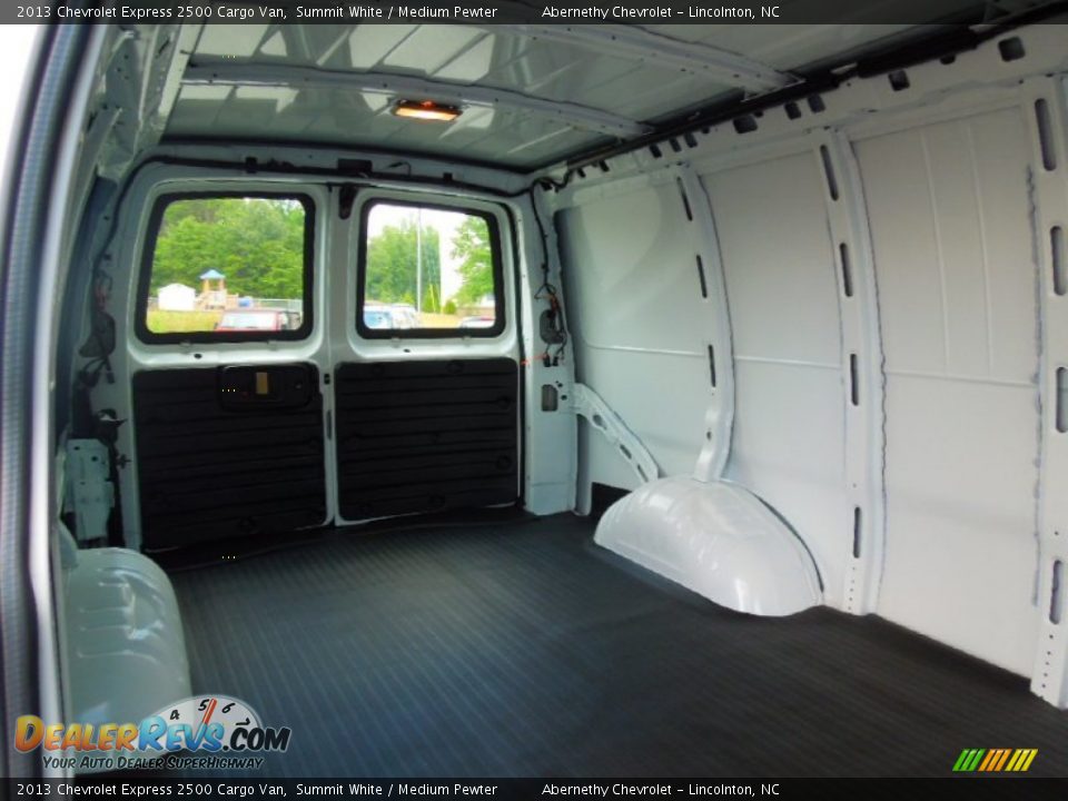2013 Chevrolet Express 2500 Cargo Van Summit White / Medium Pewter Photo #19