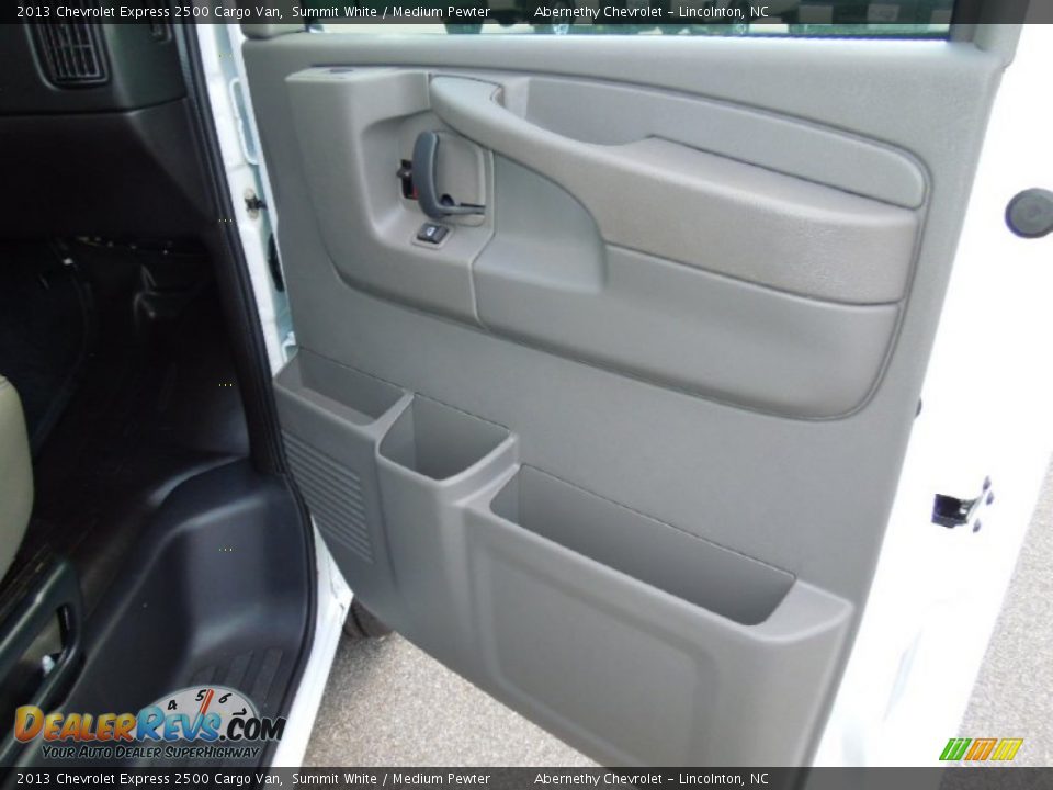2013 Chevrolet Express 2500 Cargo Van Summit White / Medium Pewter Photo #22