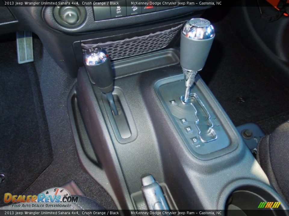 2013 Jeep Wrangler Unlimited Sahara 4x4 Shifter Photo #13