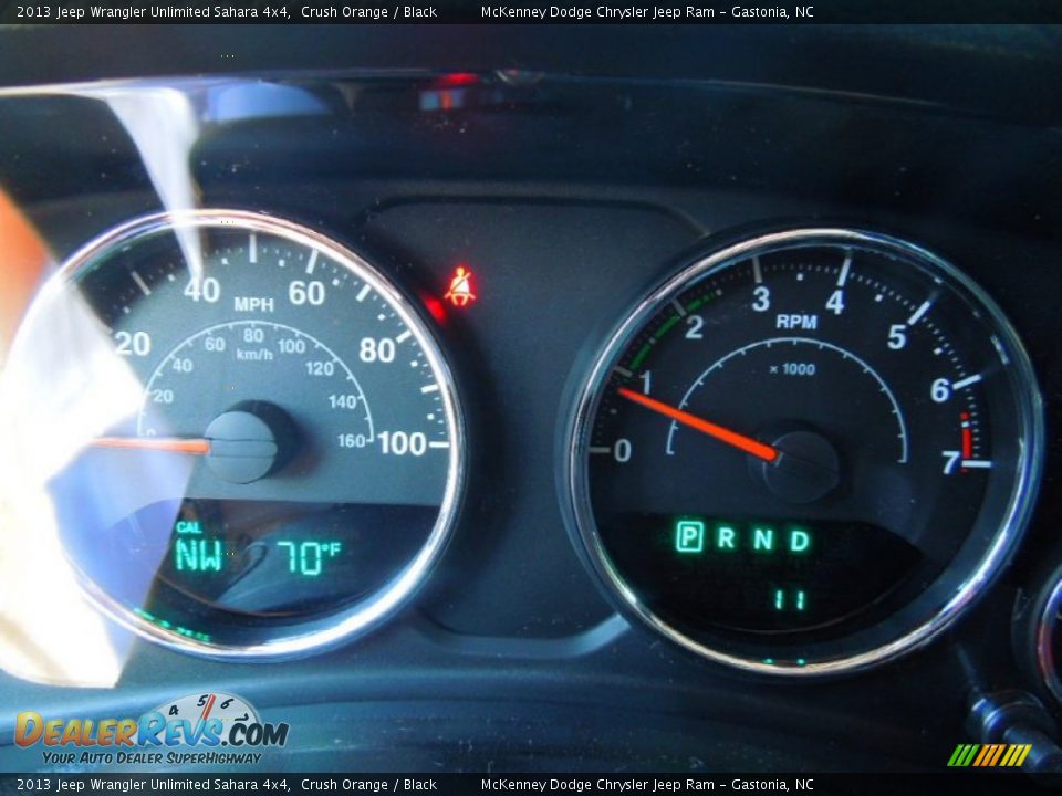 2013 Jeep Wrangler Unlimited Sahara 4x4 Crush Orange / Black Photo #17