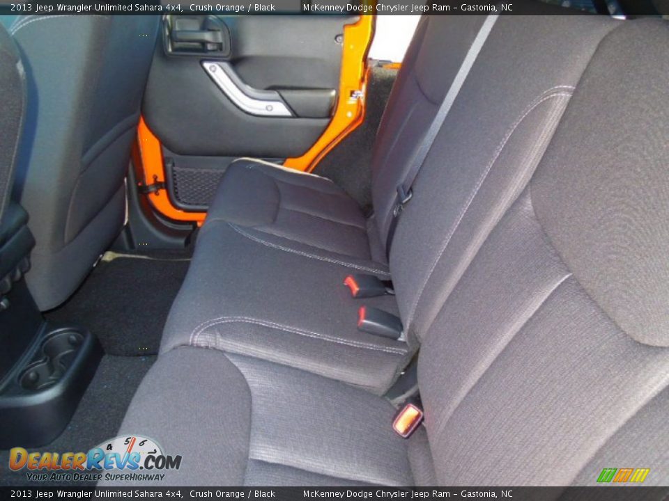 2013 Jeep Wrangler Unlimited Sahara 4x4 Crush Orange / Black Photo #18