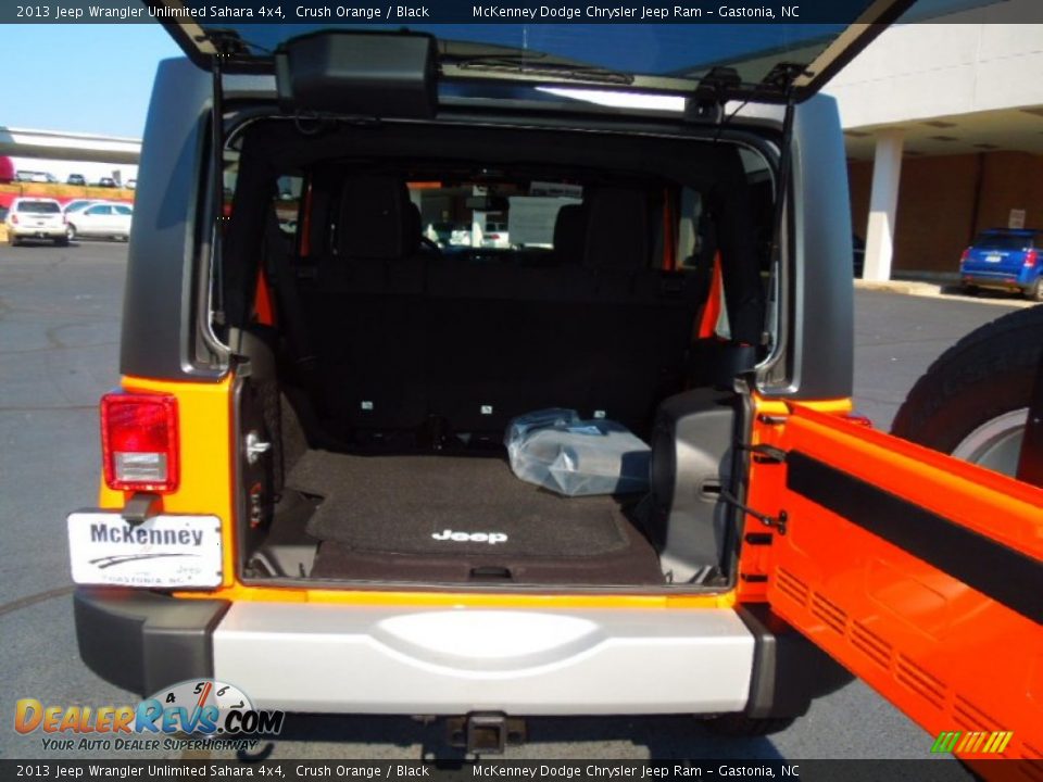 2013 Jeep Wrangler Unlimited Sahara 4x4 Crush Orange / Black Photo #21