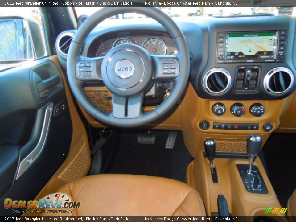 Dashboard of 2013 Jeep Wrangler Unlimited Rubicon 4x4 Photo #19