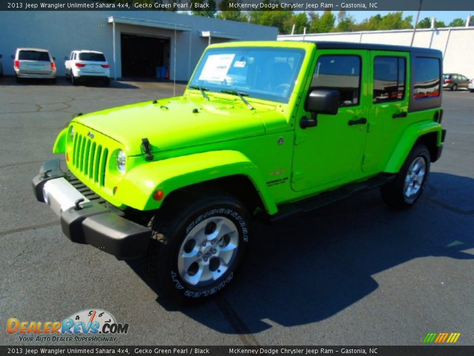 2013 Jeep Wrangler Unlimited Sahara 4x4 Gecko Green Pearl / Black Photo #2