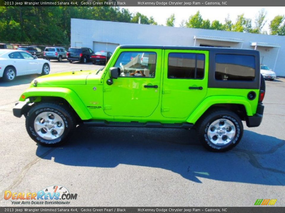 2013 Jeep Wrangler Unlimited Sahara 4x4 Gecko Green Pearl / Black Photo