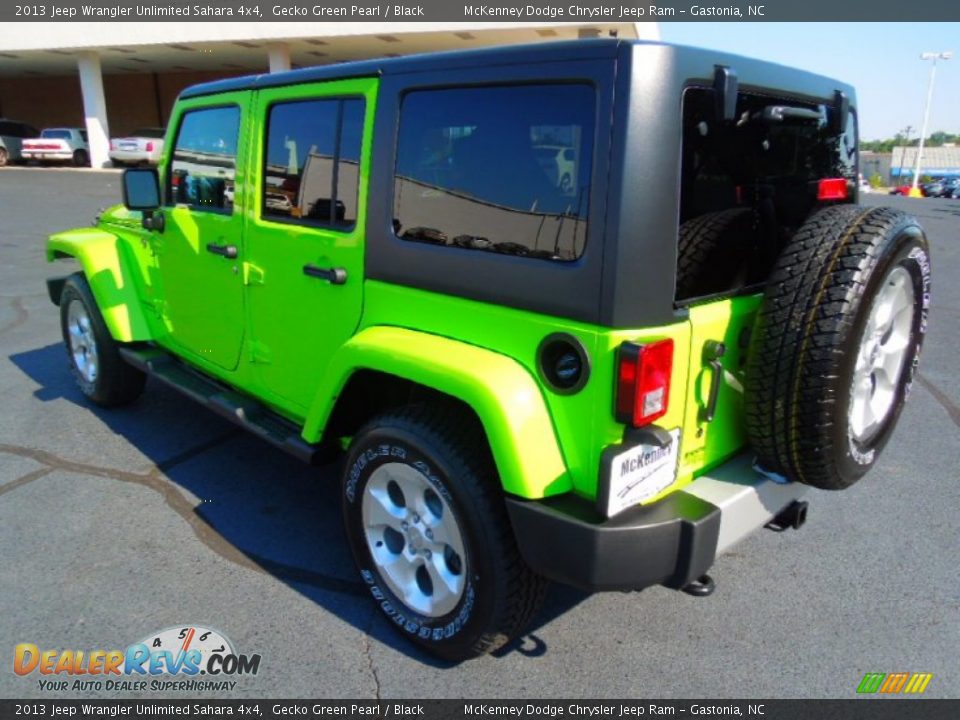 2013 Jeep Wrangler Unlimited Sahara 4x4 Gecko Green Pearl / Black Photo #5