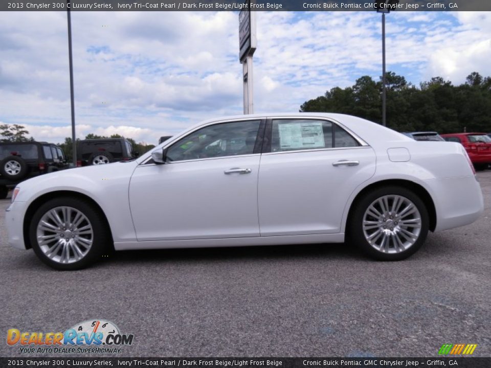 Ivory Tri-Coat Pearl 2013 Chrysler 300 C Luxury Series Photo #4