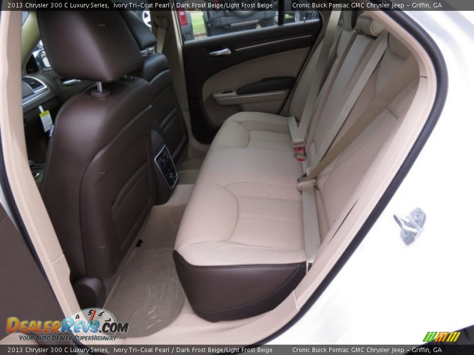 2013 Chrysler 300 C Luxury Series Ivory Tri-Coat Pearl / Dark Frost Beige/Light Frost Beige Photo #12