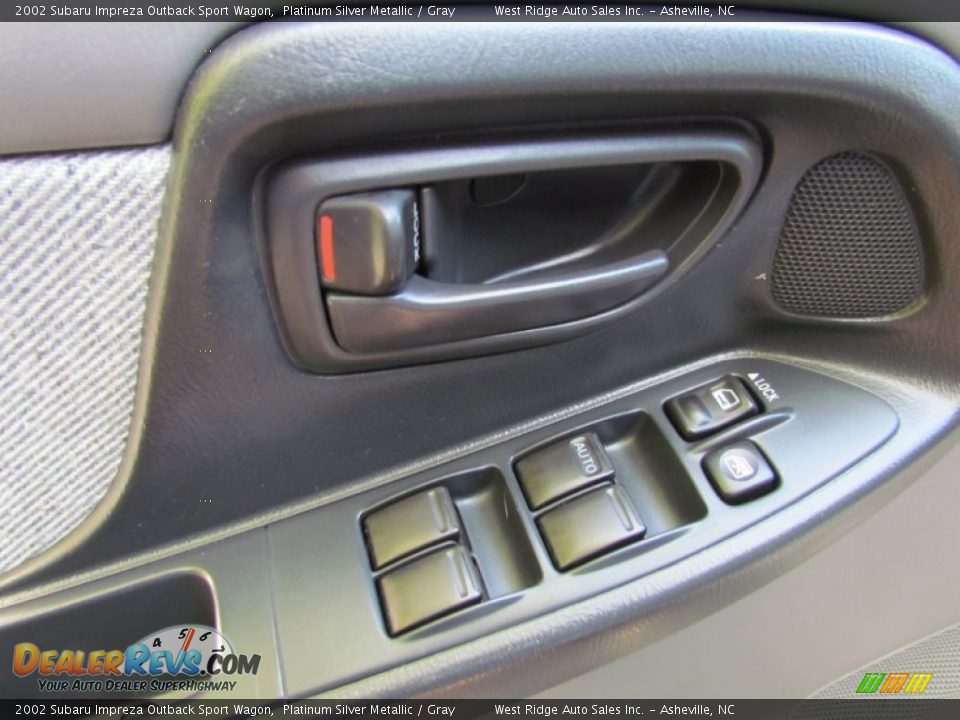 2002 Subaru Impreza Outback Sport Wagon Platinum Silver Metallic / Gray Photo #24