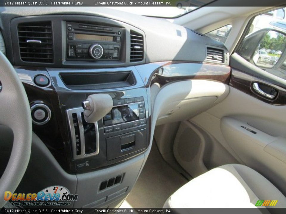 2012 Nissan Quest 3.5 S Pearl White / Gray Photo #18