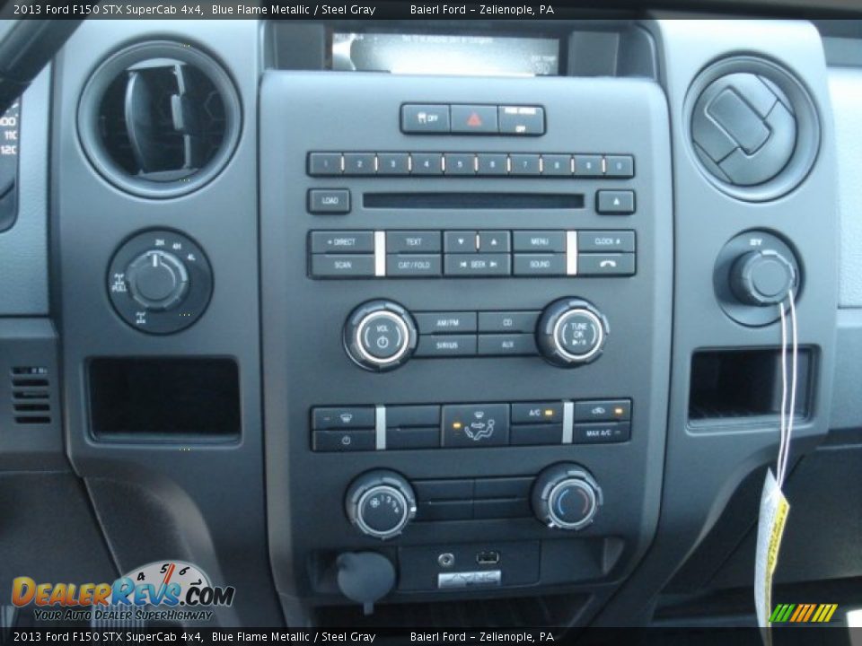 Controls of 2013 Ford F150 STX SuperCab 4x4 Photo #16