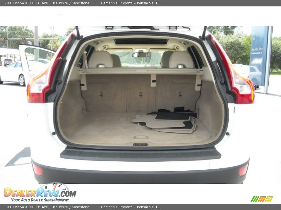 2010 Volvo XC60 T6 AWD Ice White / Sandstone Photo #18