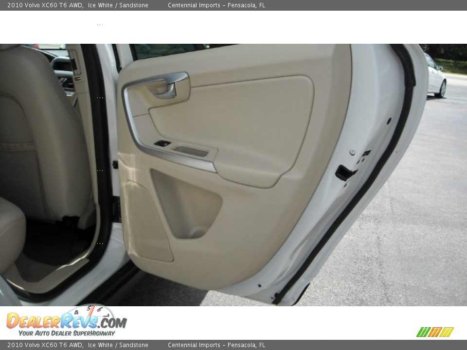 2010 Volvo XC60 T6 AWD Ice White / Sandstone Photo #19
