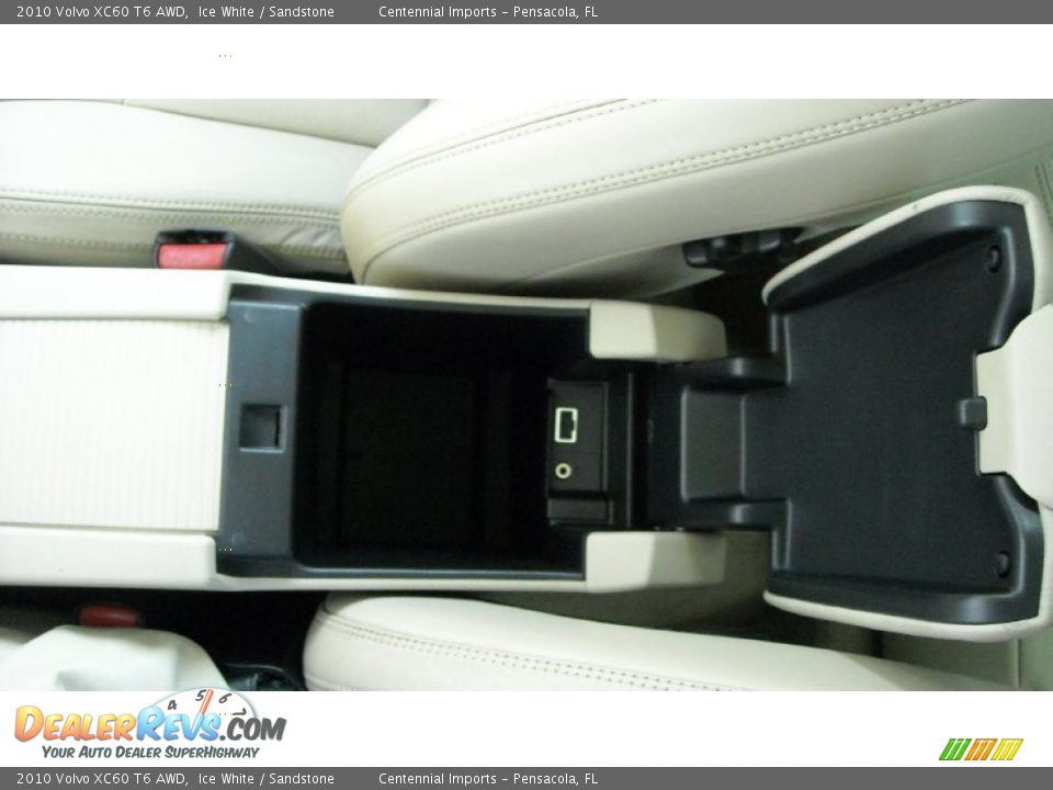 2010 Volvo XC60 T6 AWD Ice White / Sandstone Photo #33