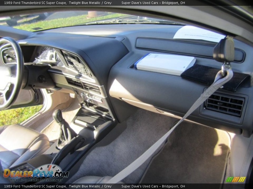 Dashboard of 1989 Ford Thunderbird SC Super Coupe Photo #25