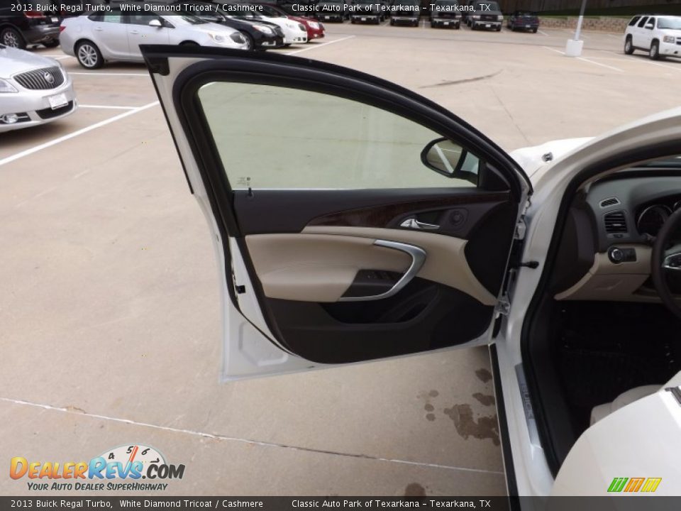2013 Buick Regal Turbo White Diamond Tricoat / Cashmere Photo #15