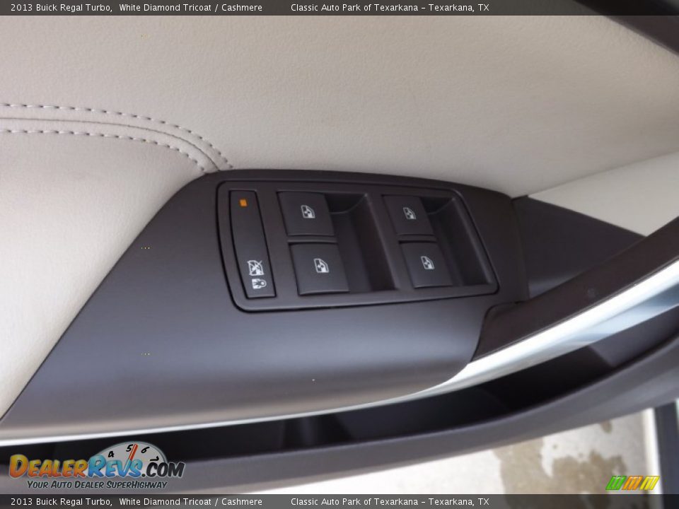 2013 Buick Regal Turbo White Diamond Tricoat / Cashmere Photo #16