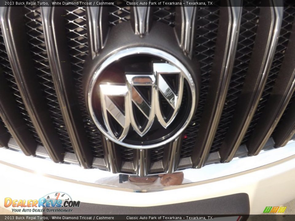 2013 Buick Regal Turbo White Diamond Tricoat / Cashmere Photo #22