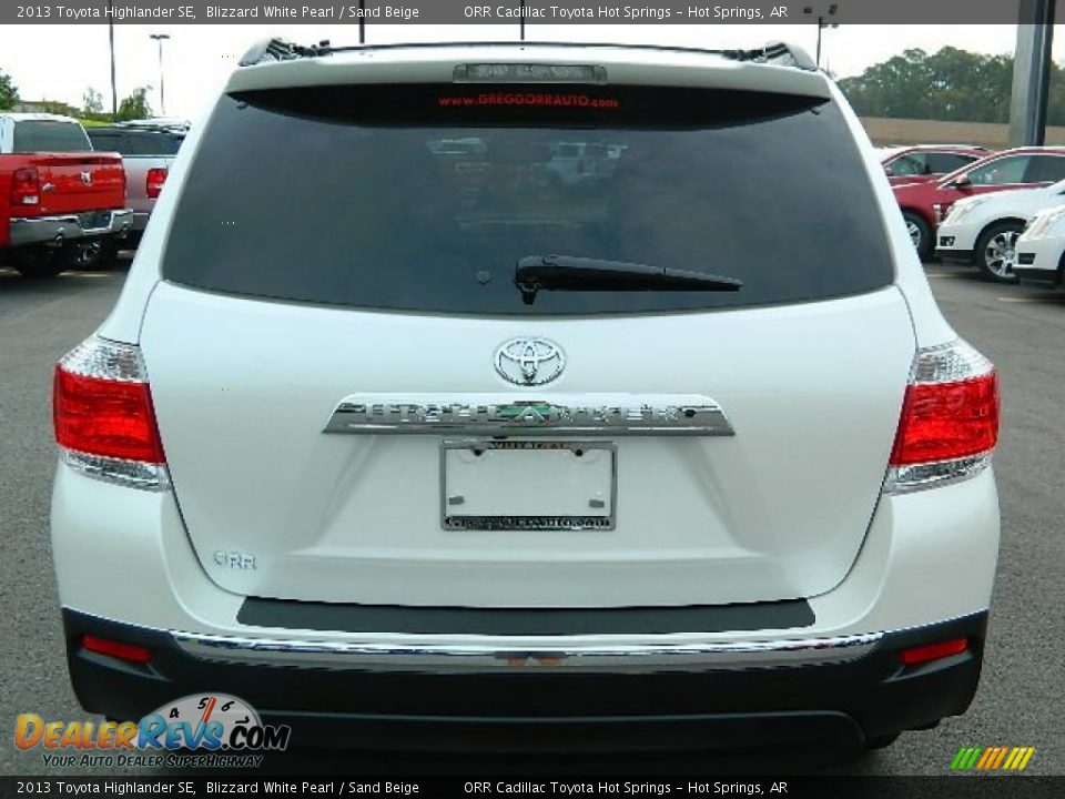 2013 Toyota Highlander SE Blizzard White Pearl / Sand Beige Photo #4