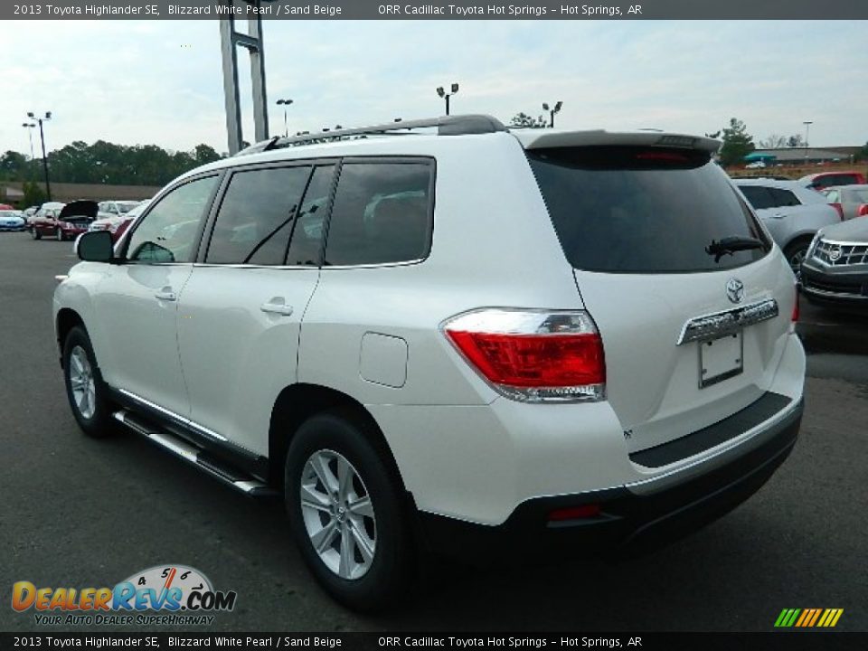 2013 Toyota Highlander SE Blizzard White Pearl / Sand Beige Photo #5