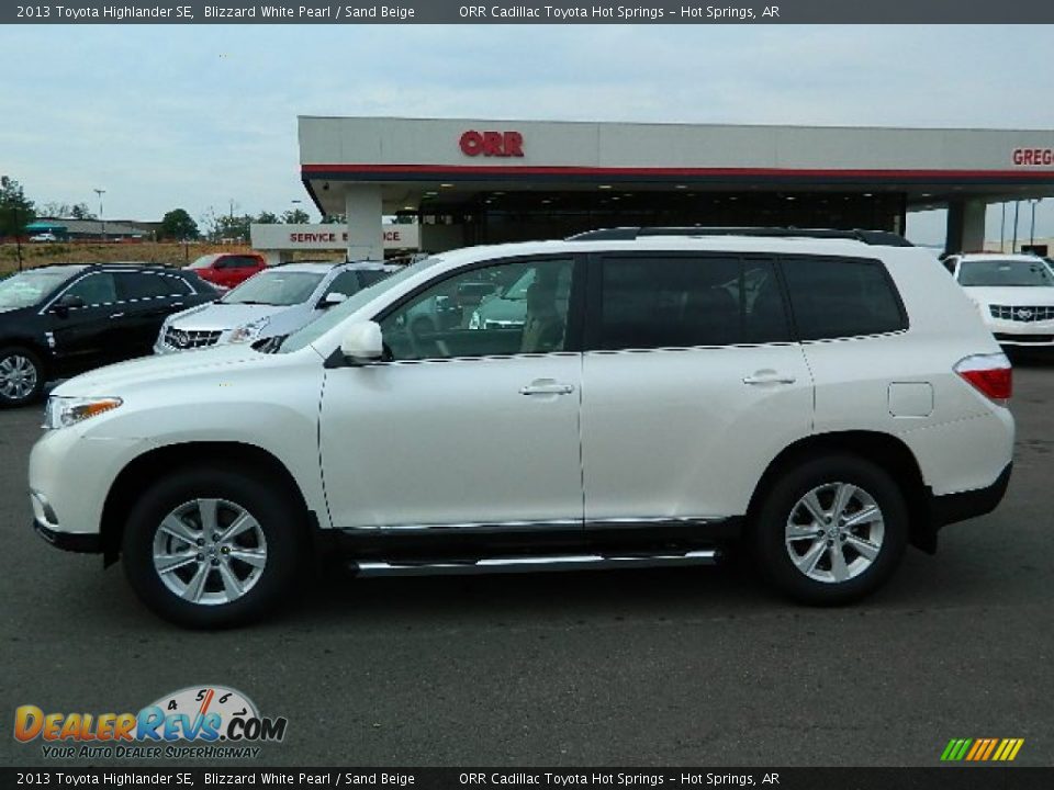 2013 Toyota Highlander SE Blizzard White Pearl / Sand Beige Photo #6