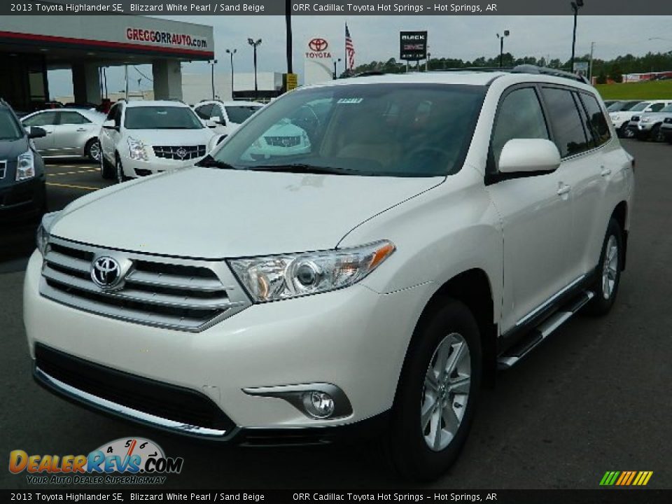 2013 Toyota Highlander SE Blizzard White Pearl / Sand Beige Photo #7